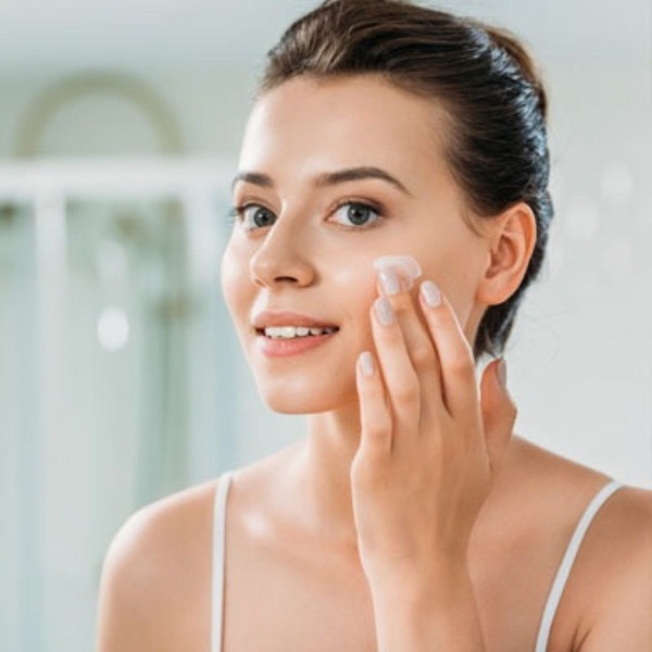 phong cách trang điểm tối giản Skinimalism