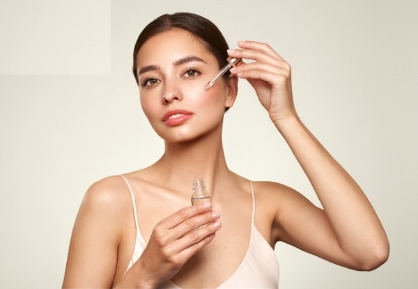 Tự làm serum nghệ mờ thâm trắng da tại nhà