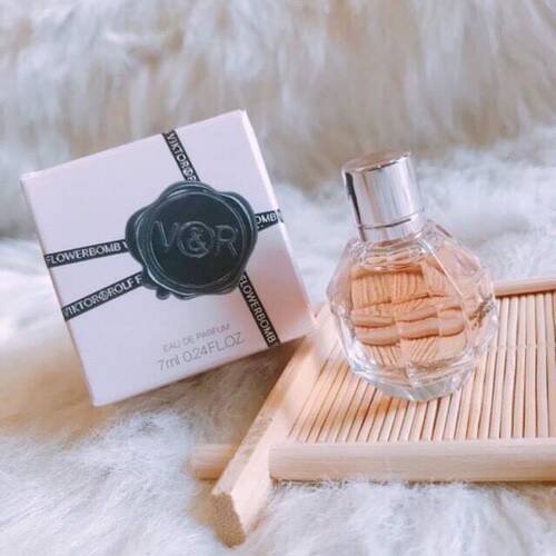 Top nước hoa dưới 300k thơm lâu đáng mua