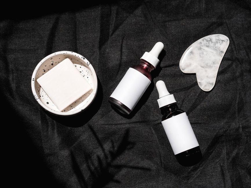 Serum Bakuchiol tái tạo làn da dịu nhẹ không kích ứng