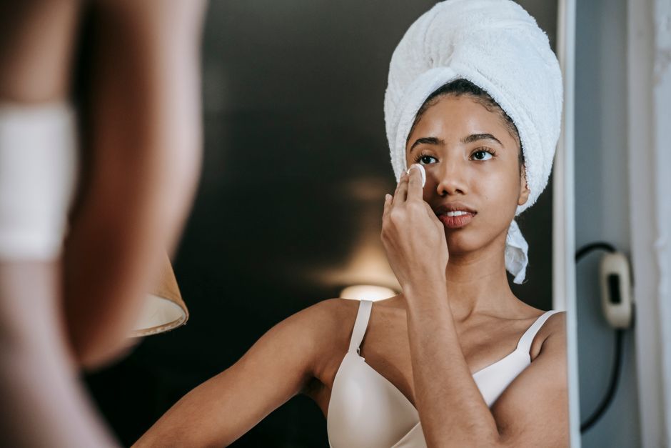 Hướng dẫn xây dựng chu trình Skincare sử dụng mỹ phẩm dưỡng da và dược phẩm đặc trị.